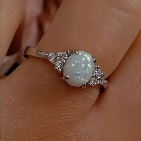 Opal Cubic Zirconia Silver Tone Ring Size Size 8 NWT - Picture 3 of 6